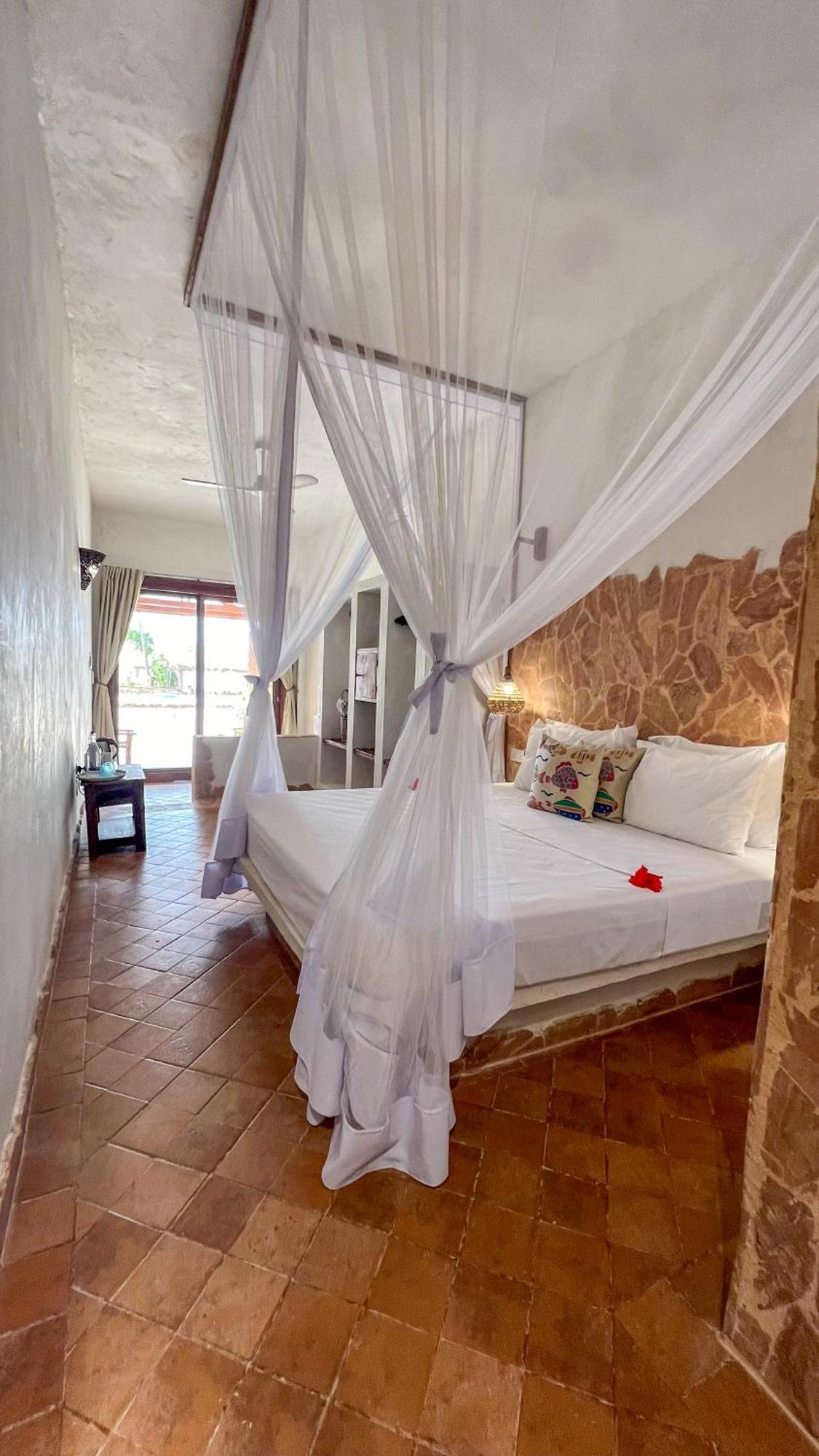 Mvuvi Boutique Resort Kiwengwa  Exterior photo